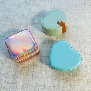 Traveling mini Jewelry Box - blue heart, pink square, green round